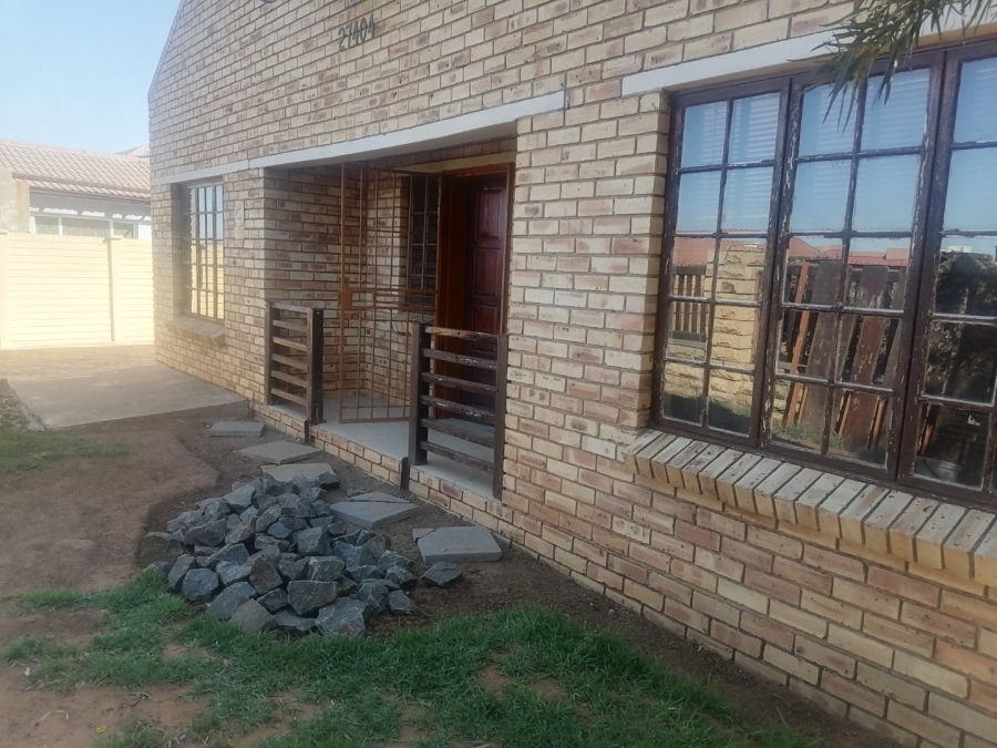 3 Bedroom Property for Sale in Vista Park Free State